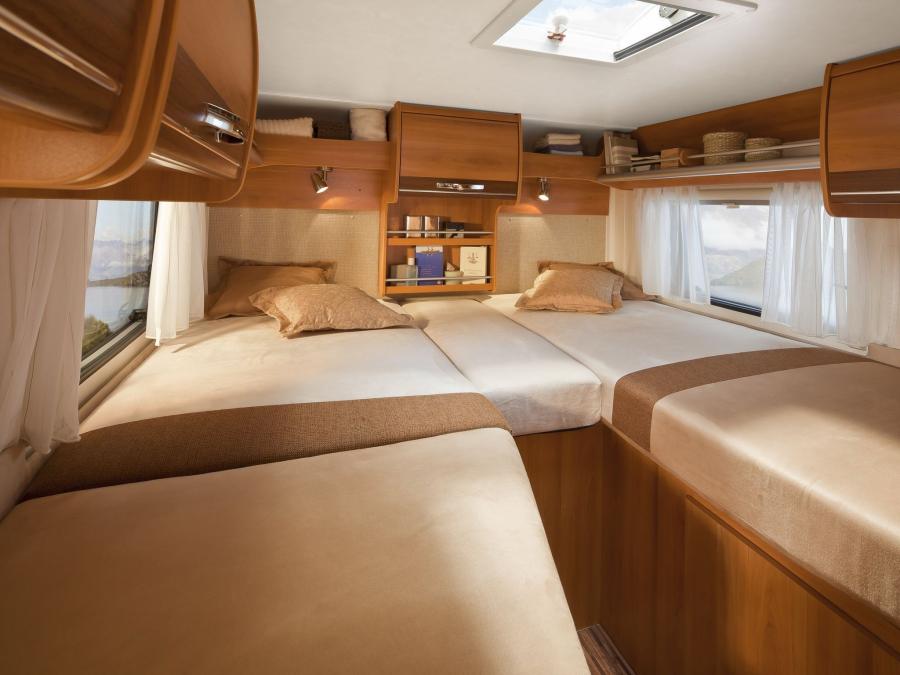 Интерьер Hymer Exsis-I 2007 года  (фото 3 из 14)